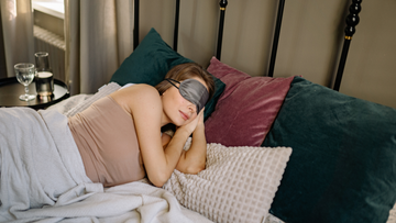 The Best Night Routine for Better Sleep and Skin